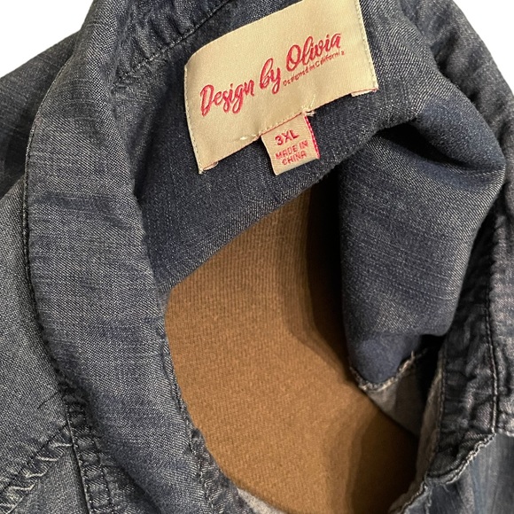 Women’s Design by Olivia Medium Wash Button Down Jean Shirt, Size 3 XL - Picture 4 of 4